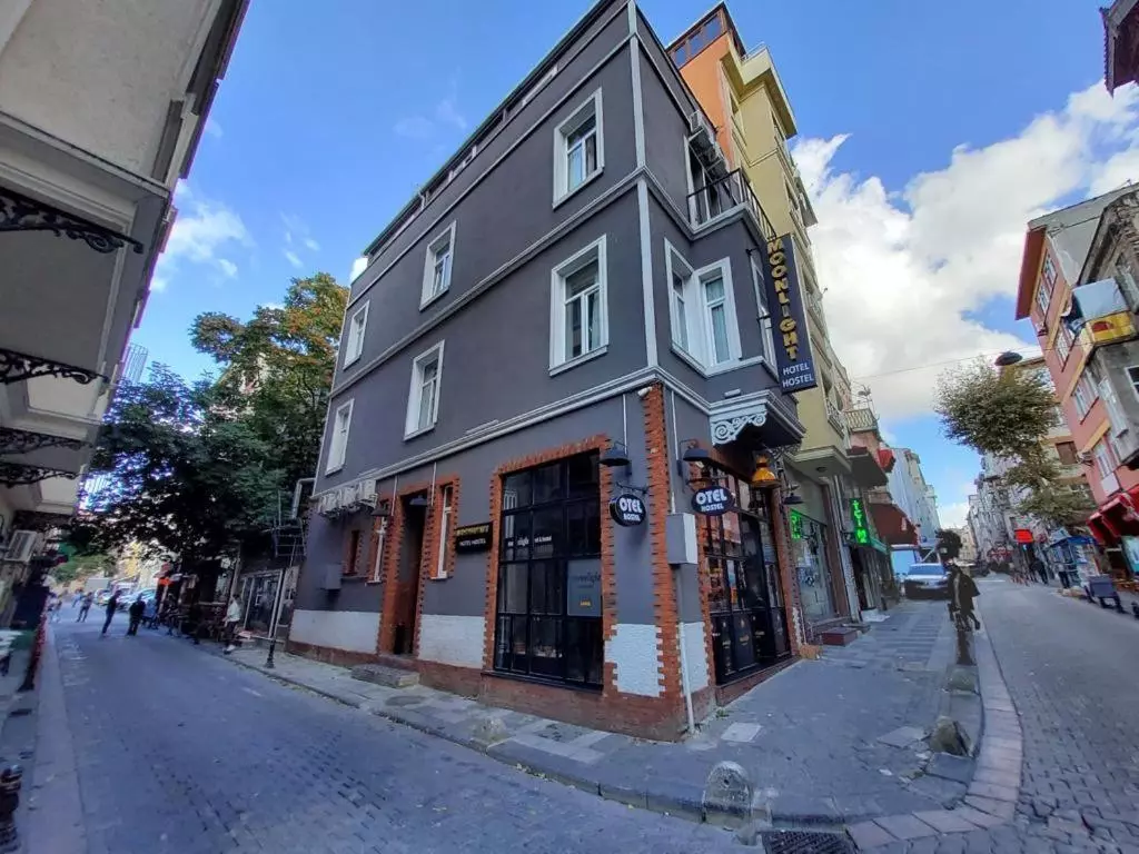 هتل مون لایت استانبول